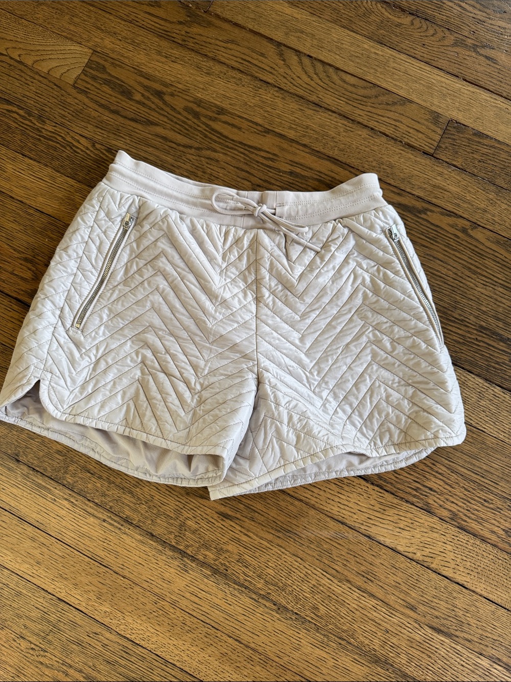 Athleta Quilted Chevron Athletic Shorts with Zipper Pockets